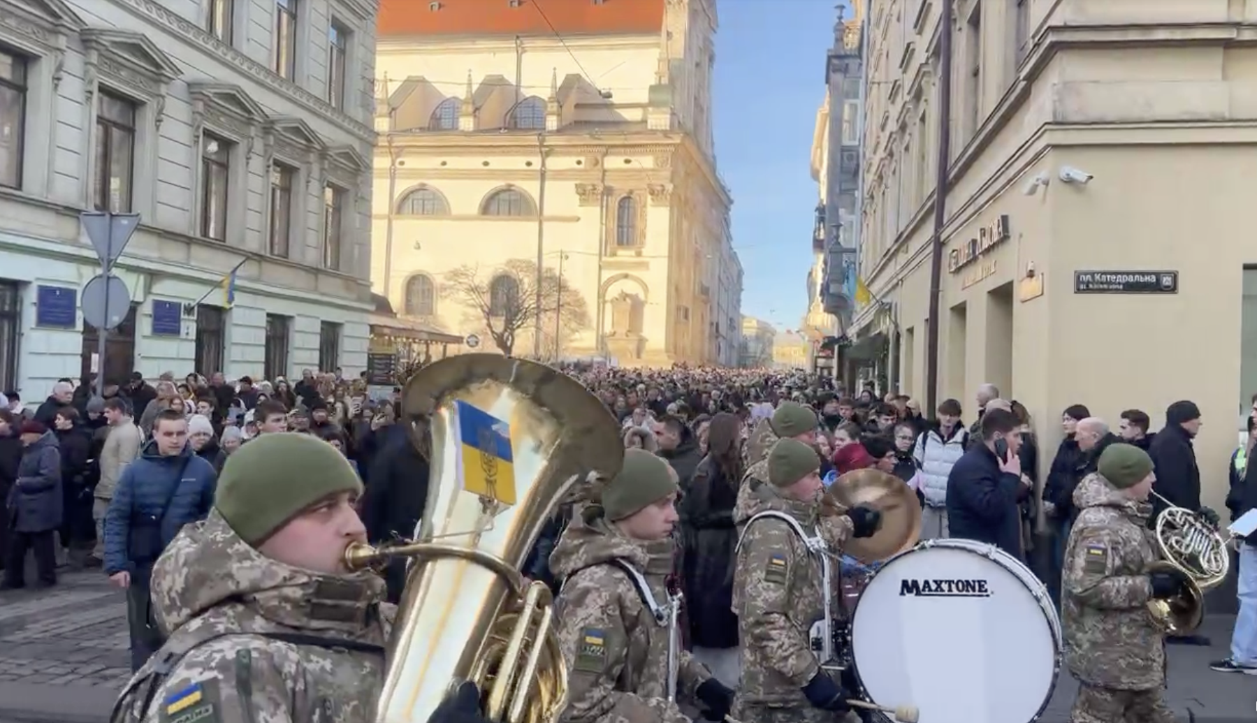 Под аплодисменты и исполнение "Яворини" на трубе: во Львове прощаются со Степаном Гигой